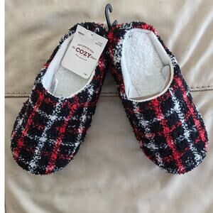 The Cozy Slipper size 6/7 bedroom house slippers